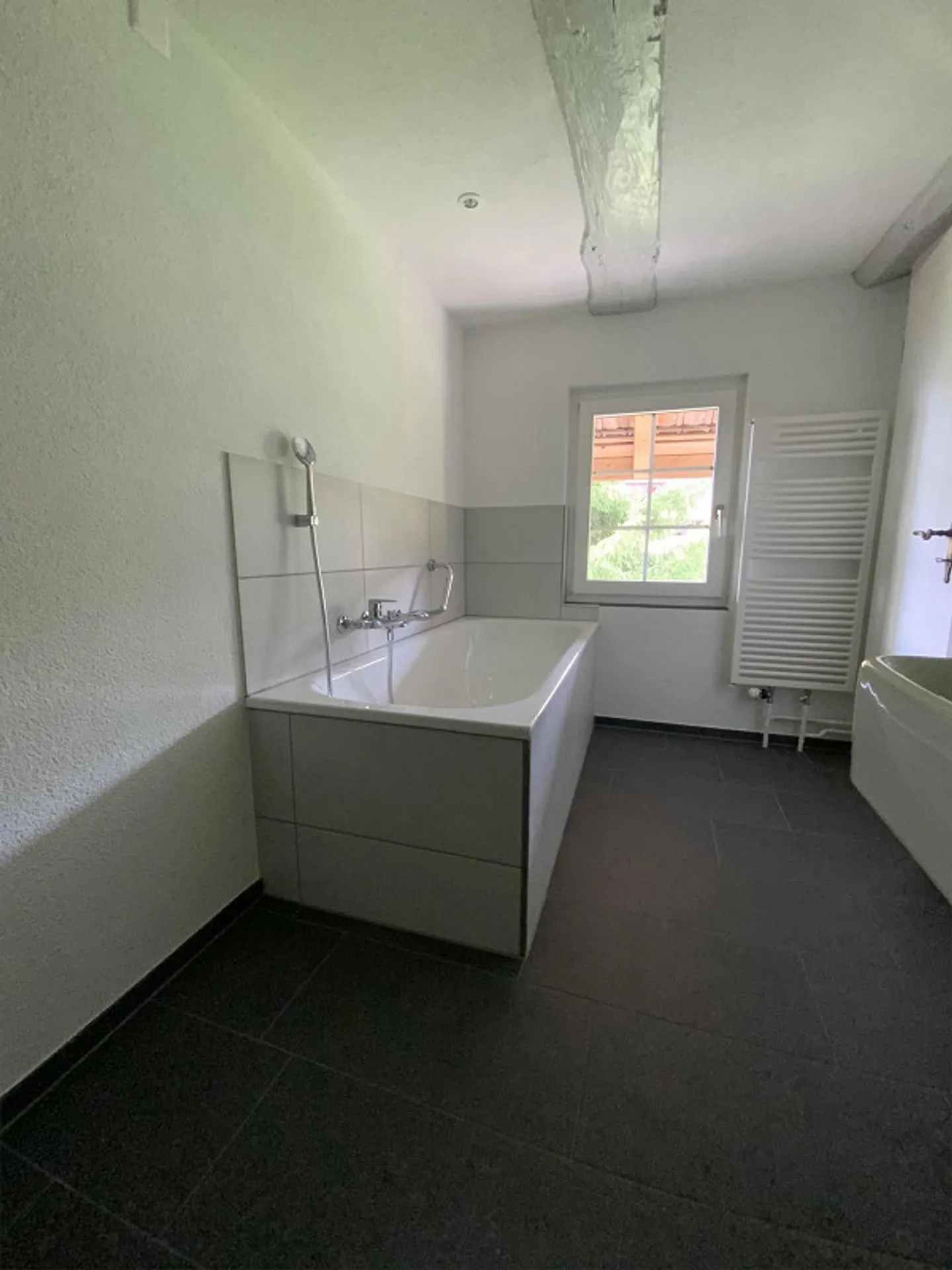 Maison individuelle spacieuse avec jardin - Photo 9 sur 13