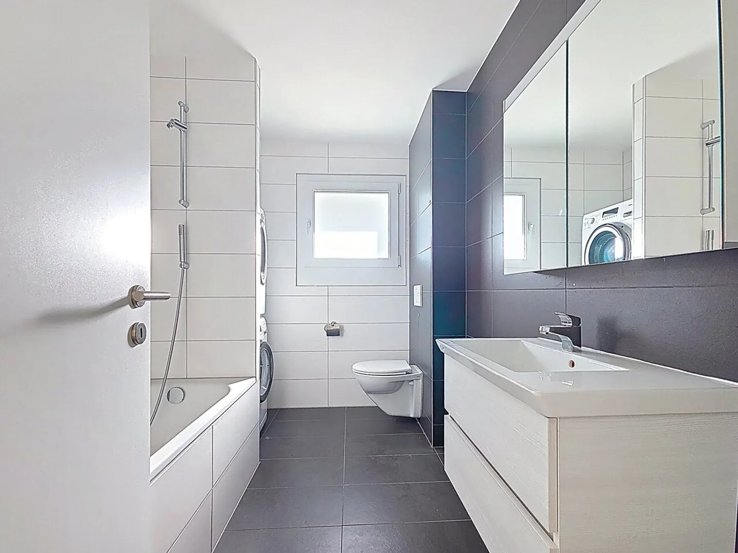 3,5-Zimmer-Penthouse-Wohnung mit großer Terrasse und freiem Blick - Foto 5 von 8