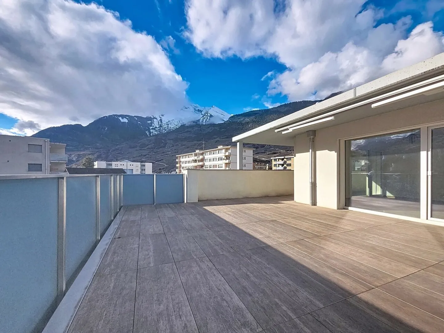 3,5-Zimmer-Penthouse-Wohnung mit großer Terrasse und freiem Blick - Foto 7 von 8