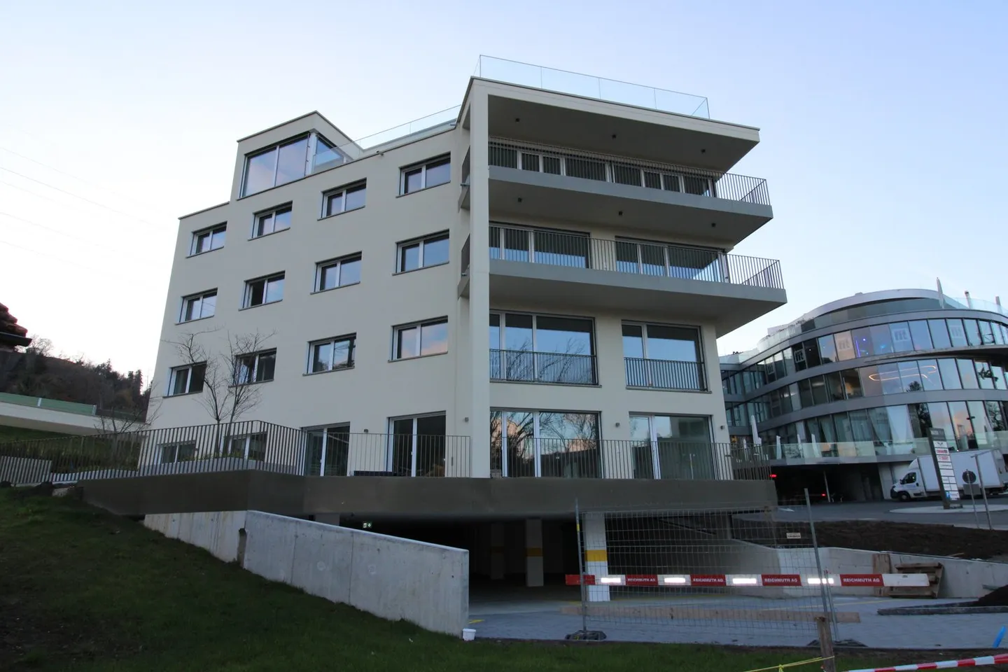 Espace commercial moderne à Pfäffikon - Photo 1 sur 4