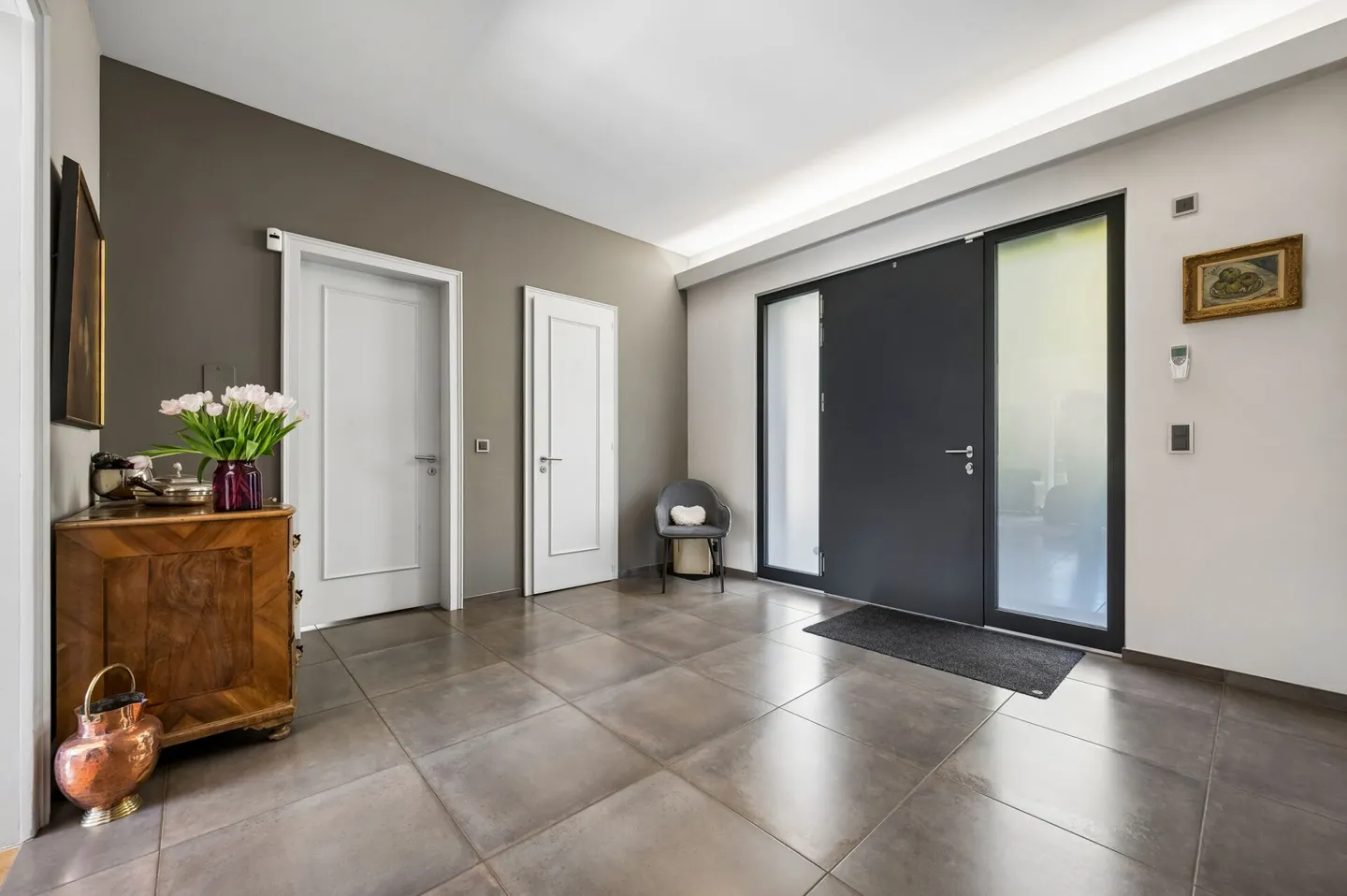 Exclusive Villa with Panorama - Photo 4 of 13