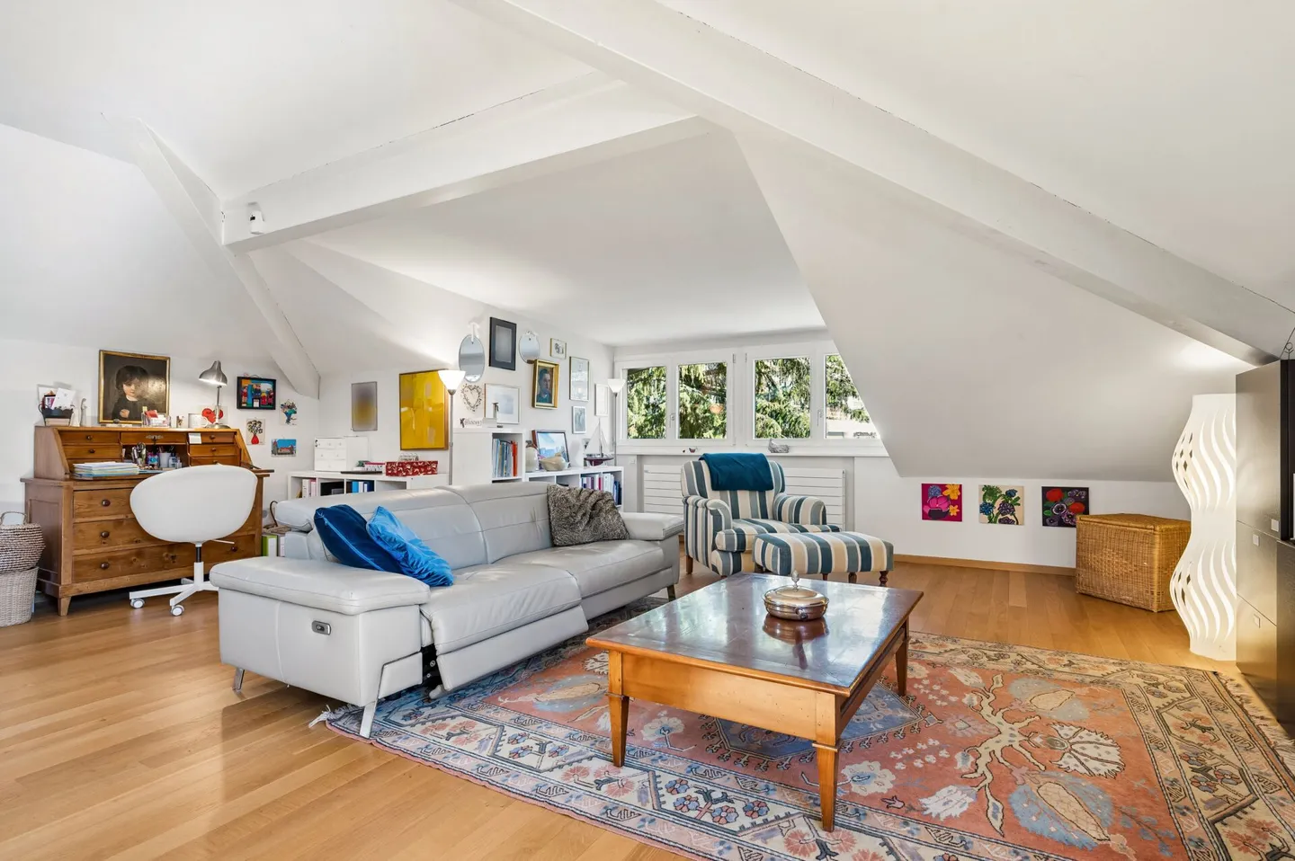 Exclusive Villa with Panorama - Photo 6 of 13