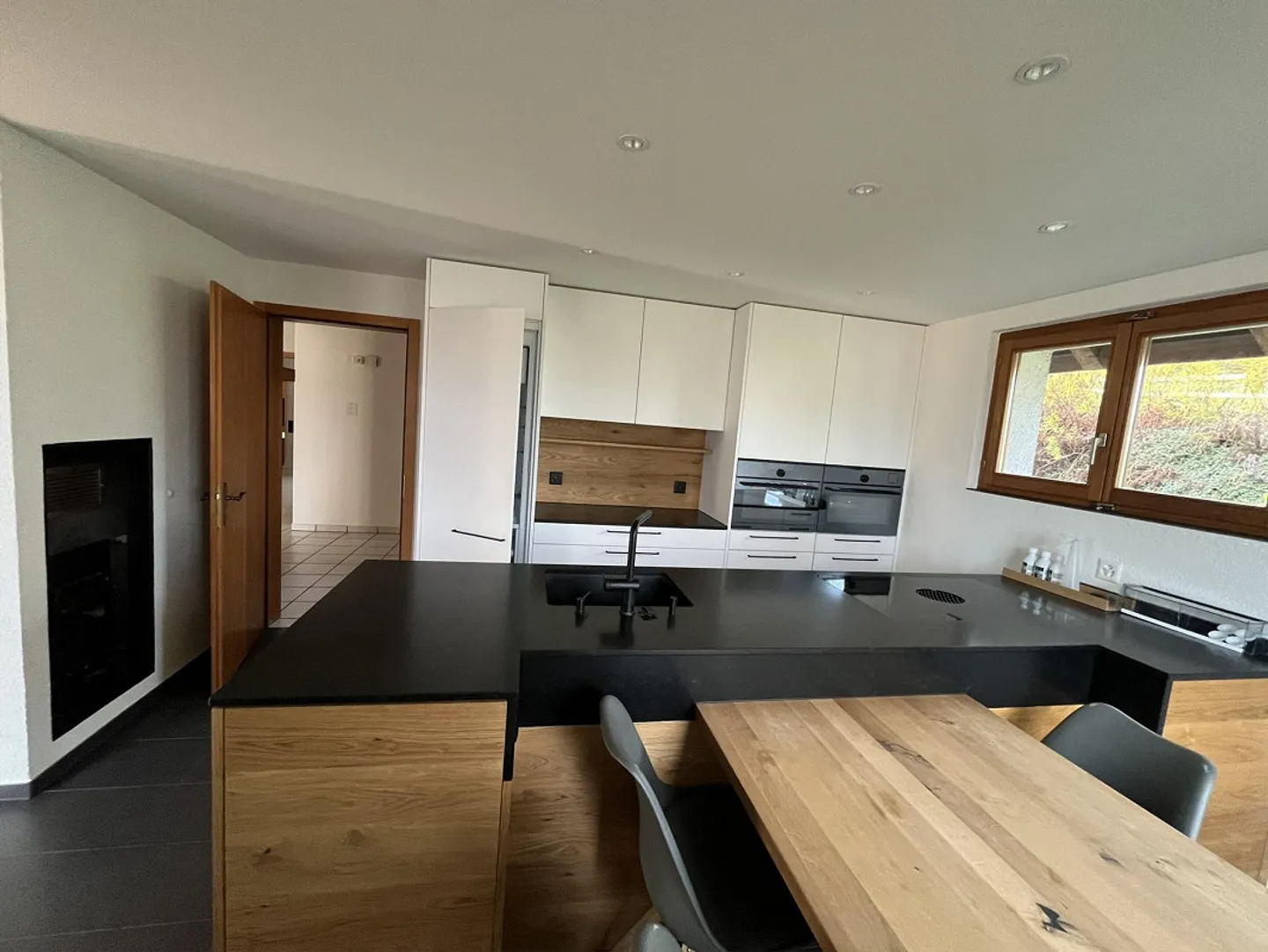 Maison familiale de 7,5 pièces avec grand jardin et aire de jeux - Photo 4 sur 29