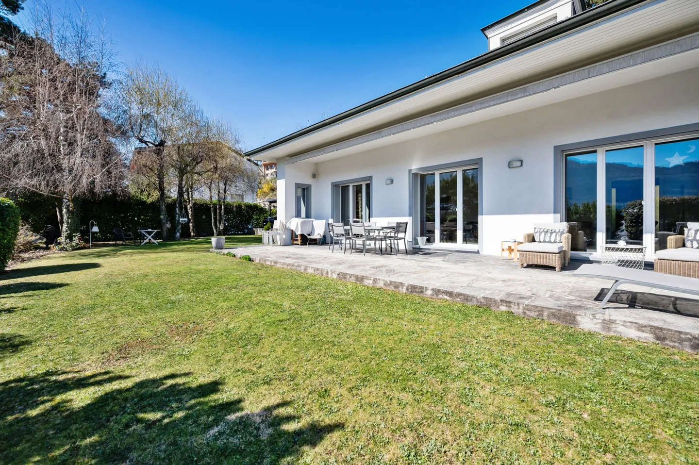 Exclusive Villa with Panorama - Photo 11 of 13