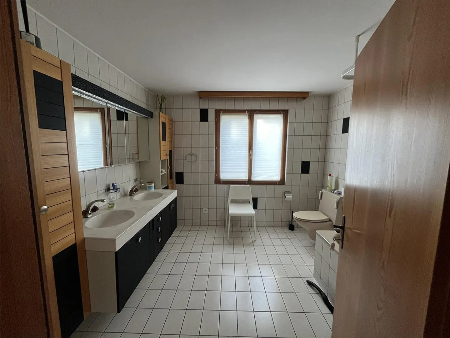 Maison familiale de 7,5 pièces avec grand jardin et aire de jeux - Photo 15 sur 29