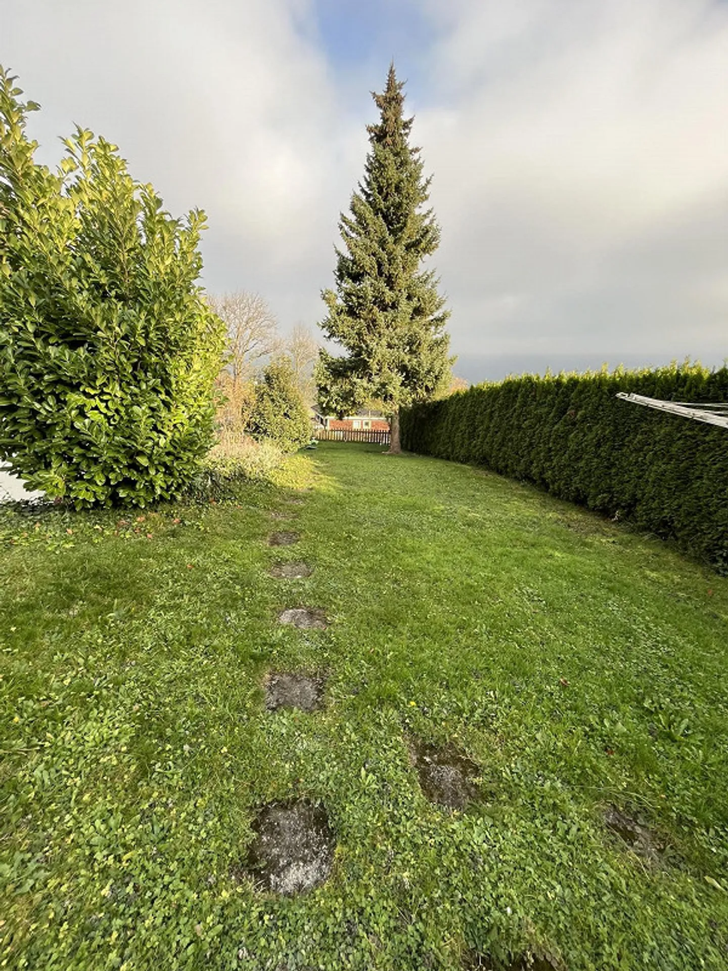 Maison familiale de 7,5 pièces avec grand jardin et aire de jeux - Photo 8 sur 29