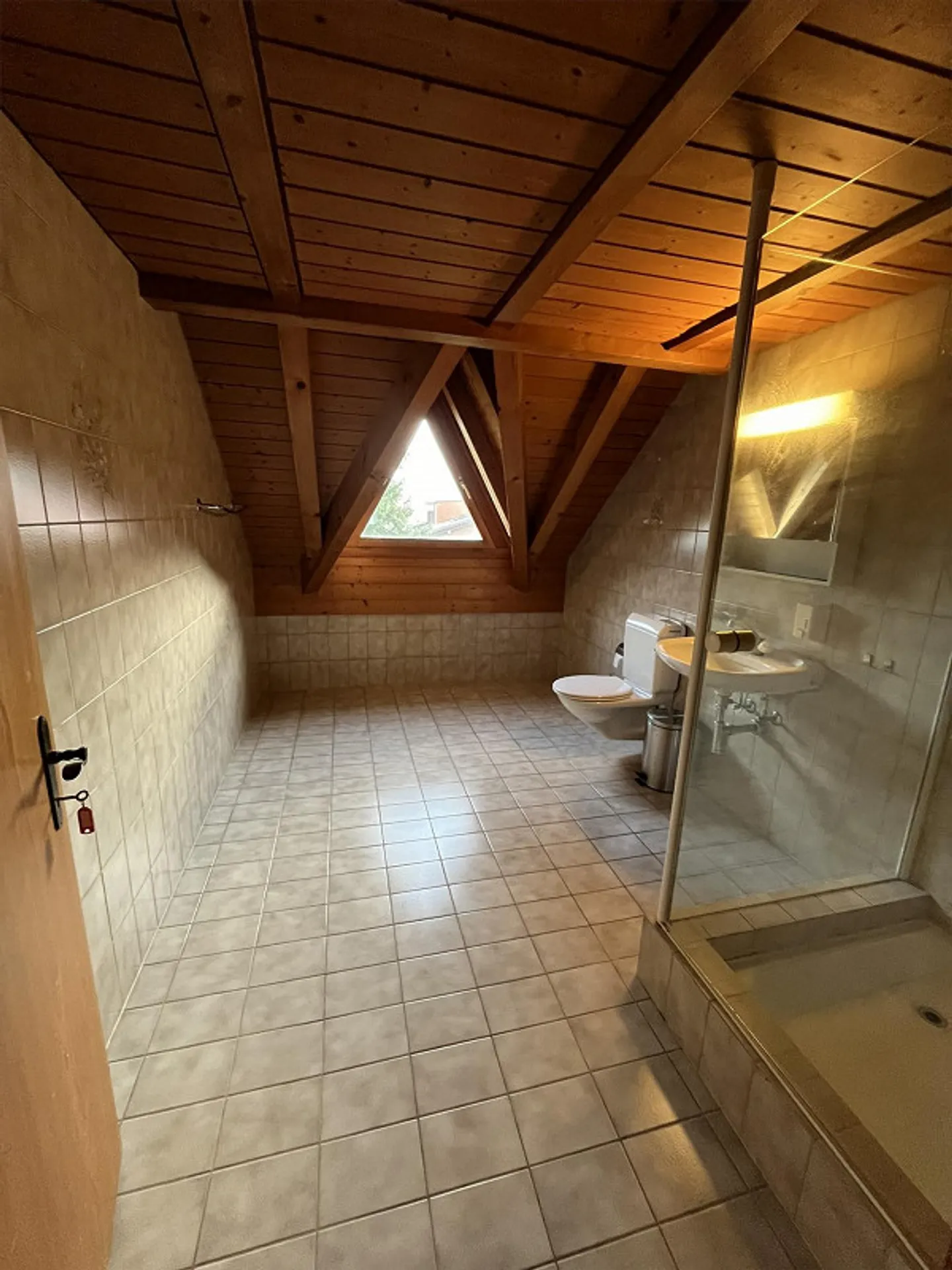 Maison familiale de 7,5 pièces avec grand jardin et aire de jeux - Photo 20 sur 29