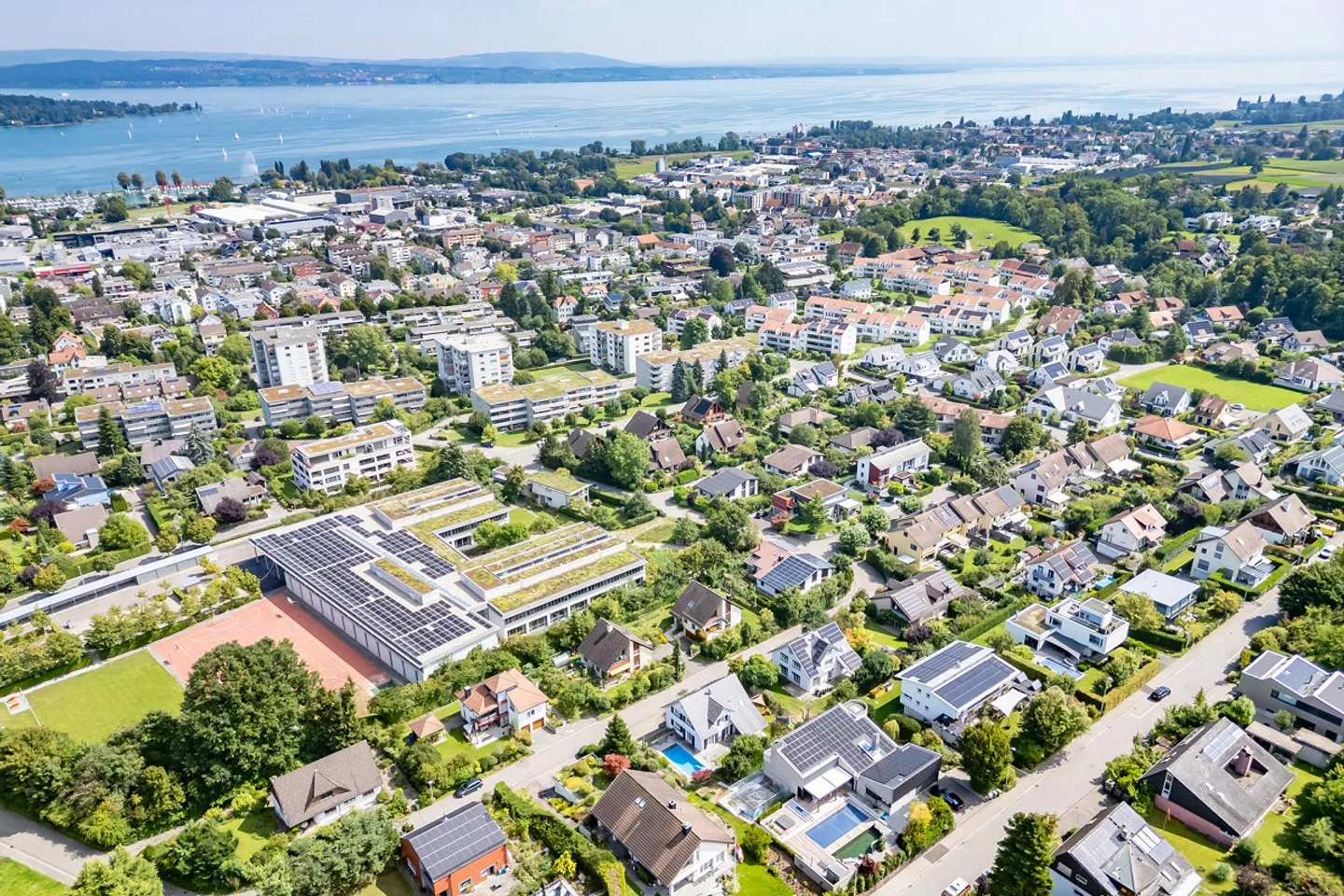Charming Single-Family Home with Pool and Garden Idyl - Photo 2 of 22