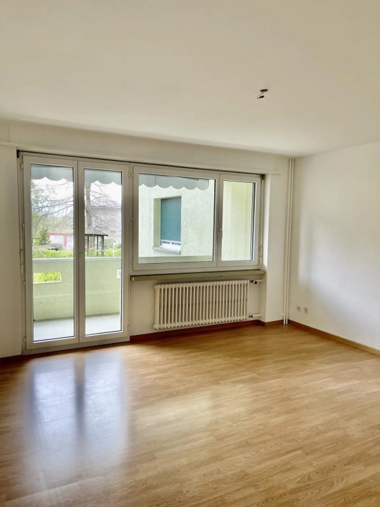 Appartement de 3 pièces dans un endroit calme - Photo 3 sur 16