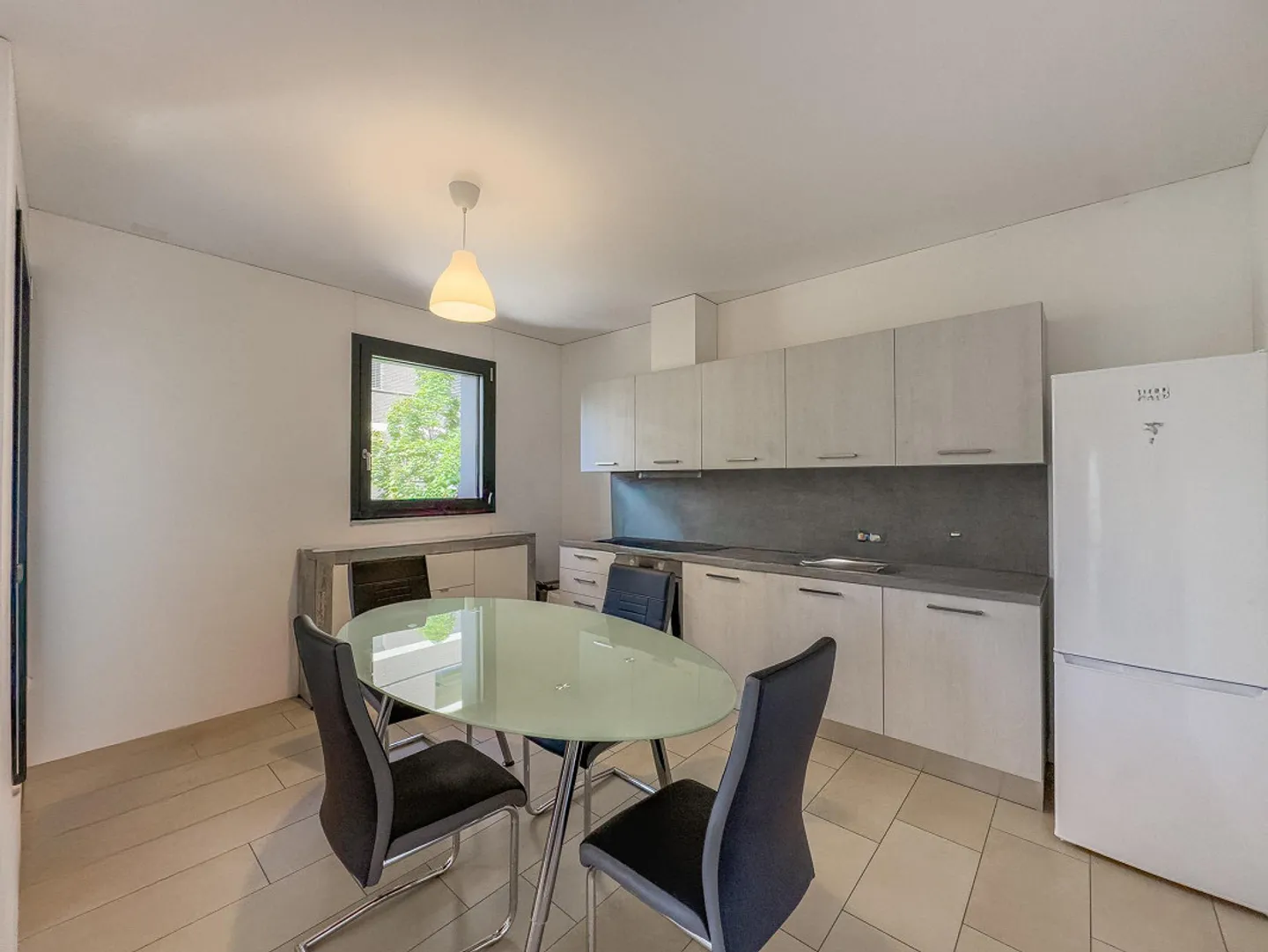 Modernes 3.5-Zimmer-Apartment in Lugano mit Panoramablick - Foto 2 von 7