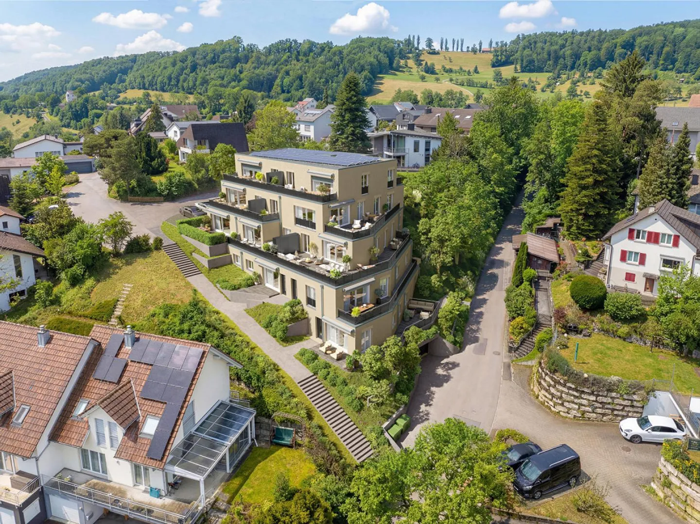 Projet de construction moderne dans un emplacement attrayant en pente de Glattfelden – Vivre dans la nature avec confort - Photo 1 sur 2