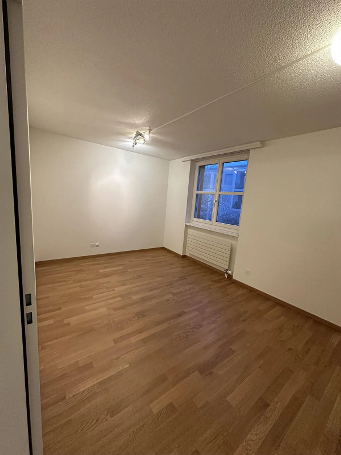 Cooperative apartment for rent - Photo 3 of 4