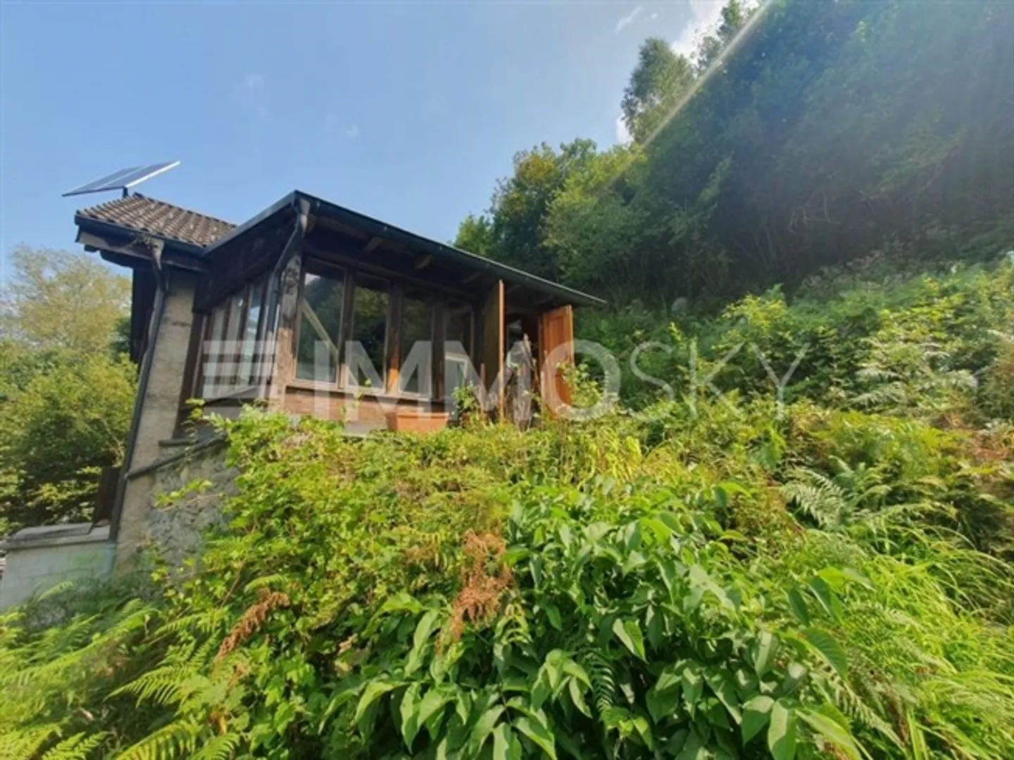 Between Stone, Wood and Light: The Rustic Retreat of Your Dreams - Photo 2 of 5