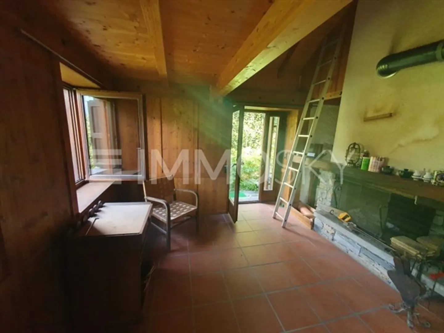 Between Stone, Wood and Light: The Rustic Retreat of Your Dreams - Photo 3 of 5