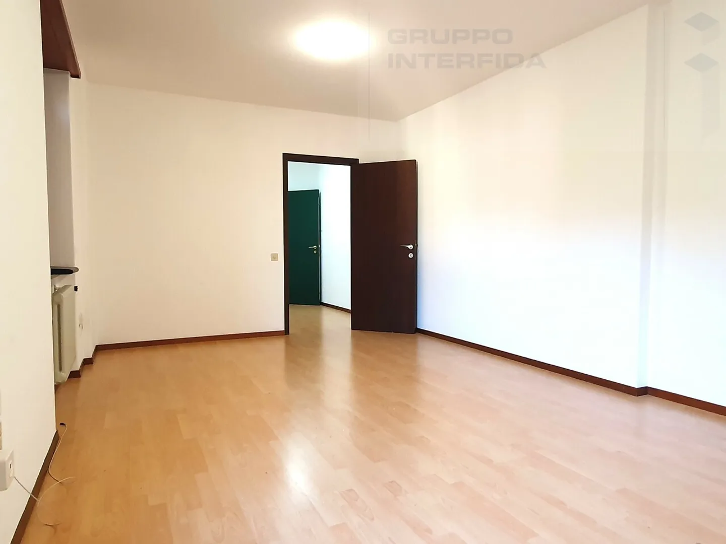 COMODO UFFICIO NEL CUORE DI CHIASSO  - Foto 1 di 5