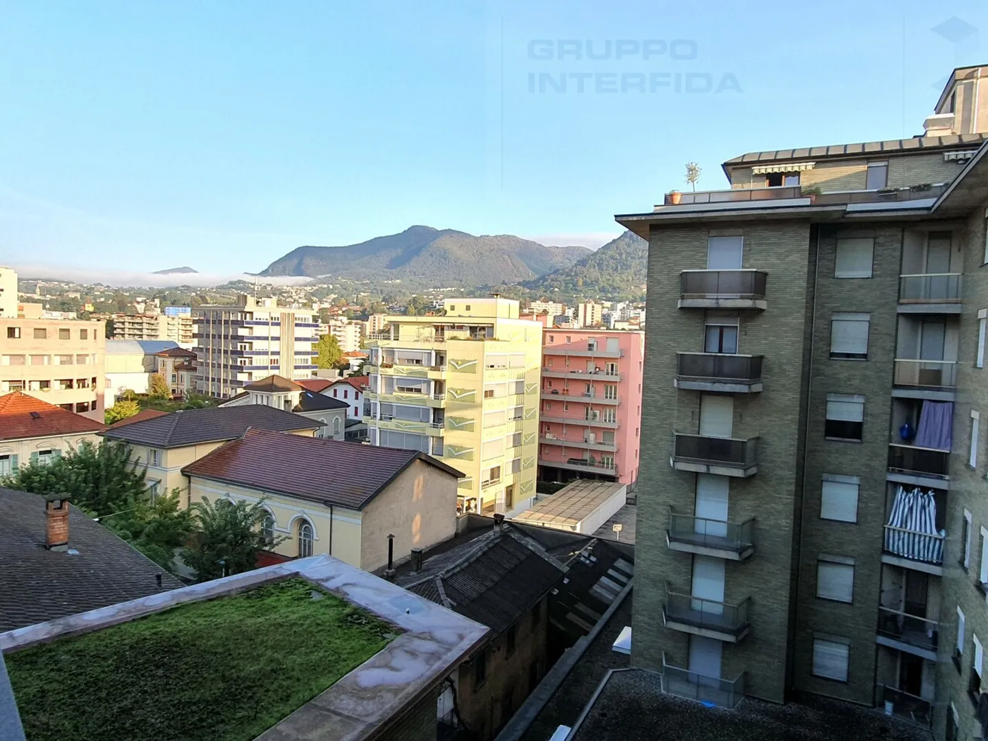 COMODO UFFICIO NEL CUORE DI CHIASSO  - Foto 5 di 5