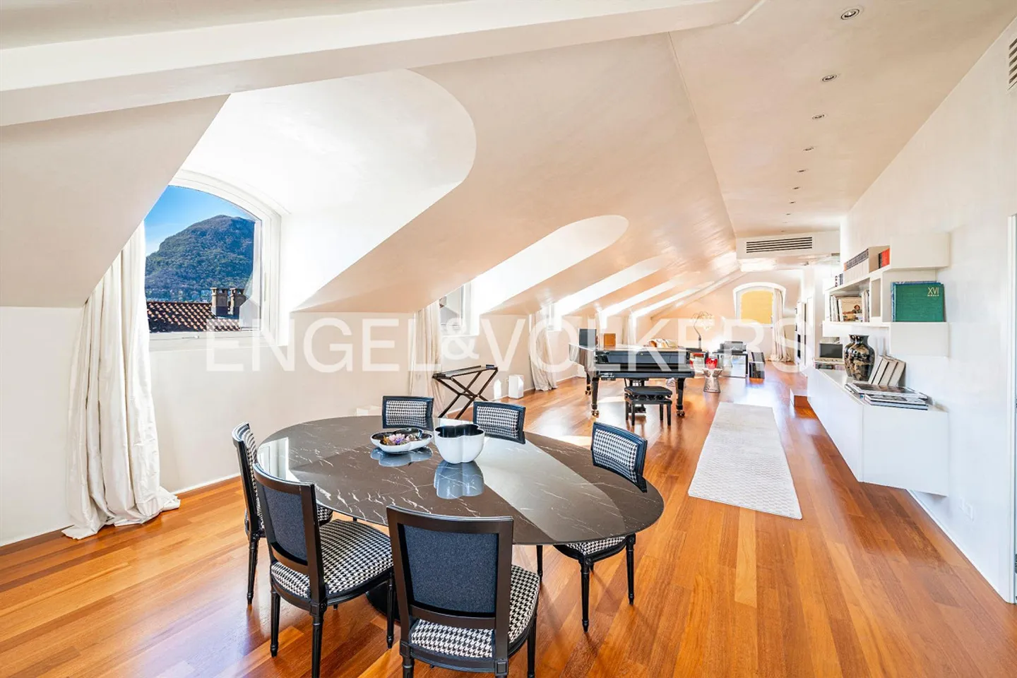 Penthouse exclusif au cœur vibrant de la ville - Photo 2 sur 13