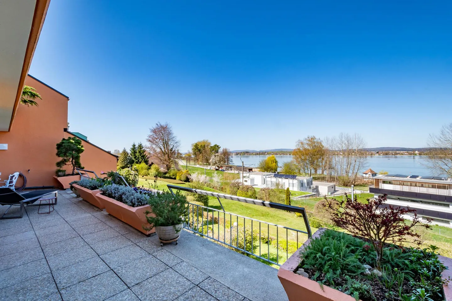 Appartamento incantevole con vista panoramica esclusiva sul lago - Foto 2 di 16