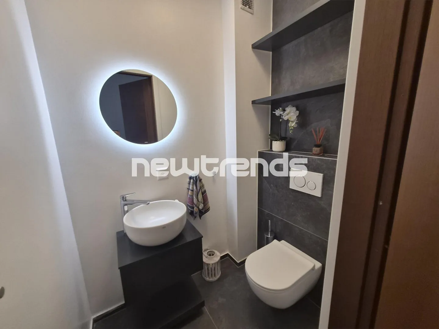 ZU VERMIETEN HELLER 3.5-ZIMMER-APARTMENT MIT PRÄCHTIGEM SEEBLICK - Foto 10 von 17