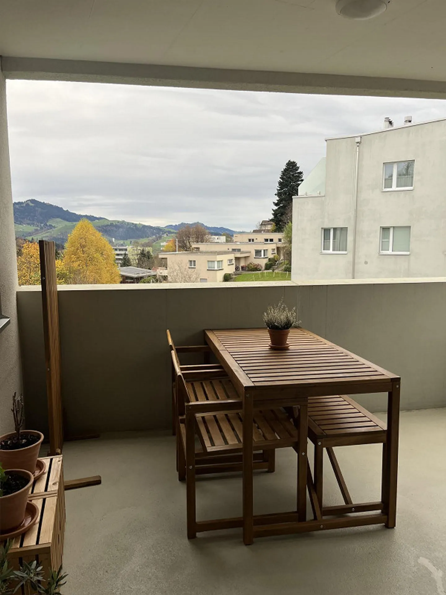 Appartement moderne, ensoleillé, situé au centre, 2,5 pièces avec balcon - Photo 6 sur 6