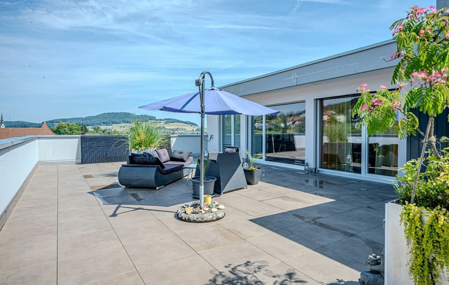 PENTHOUSE WITH A VIEW | ALL INCLUSIVE - Photo 3 of 13