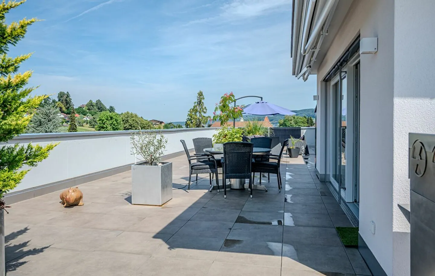 PENTHOUSE WITH A VIEW | ALL INCLUSIVE - Photo 4 of 13