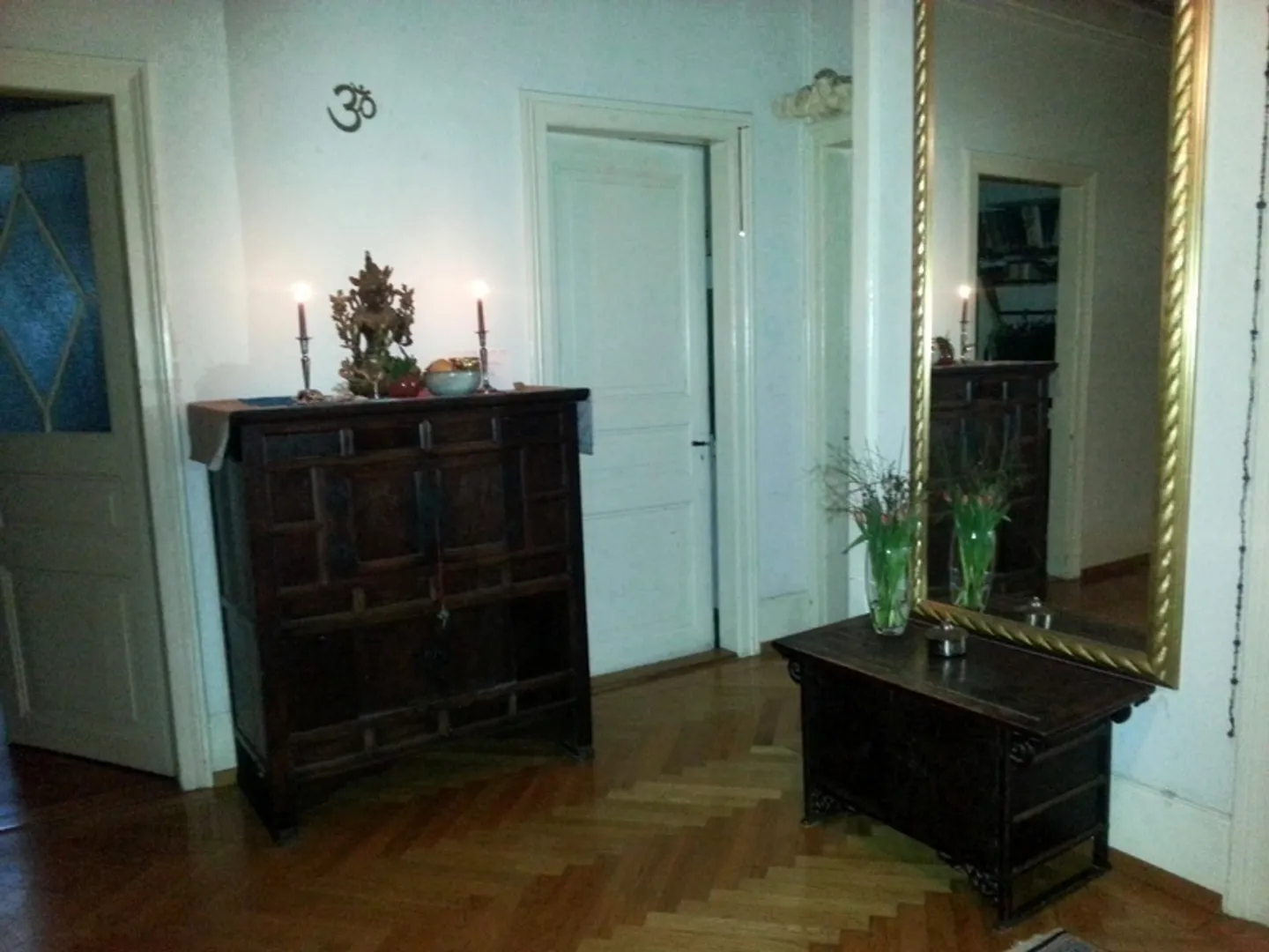 Stylish Apartment with Lake View - Photo 7 of 11