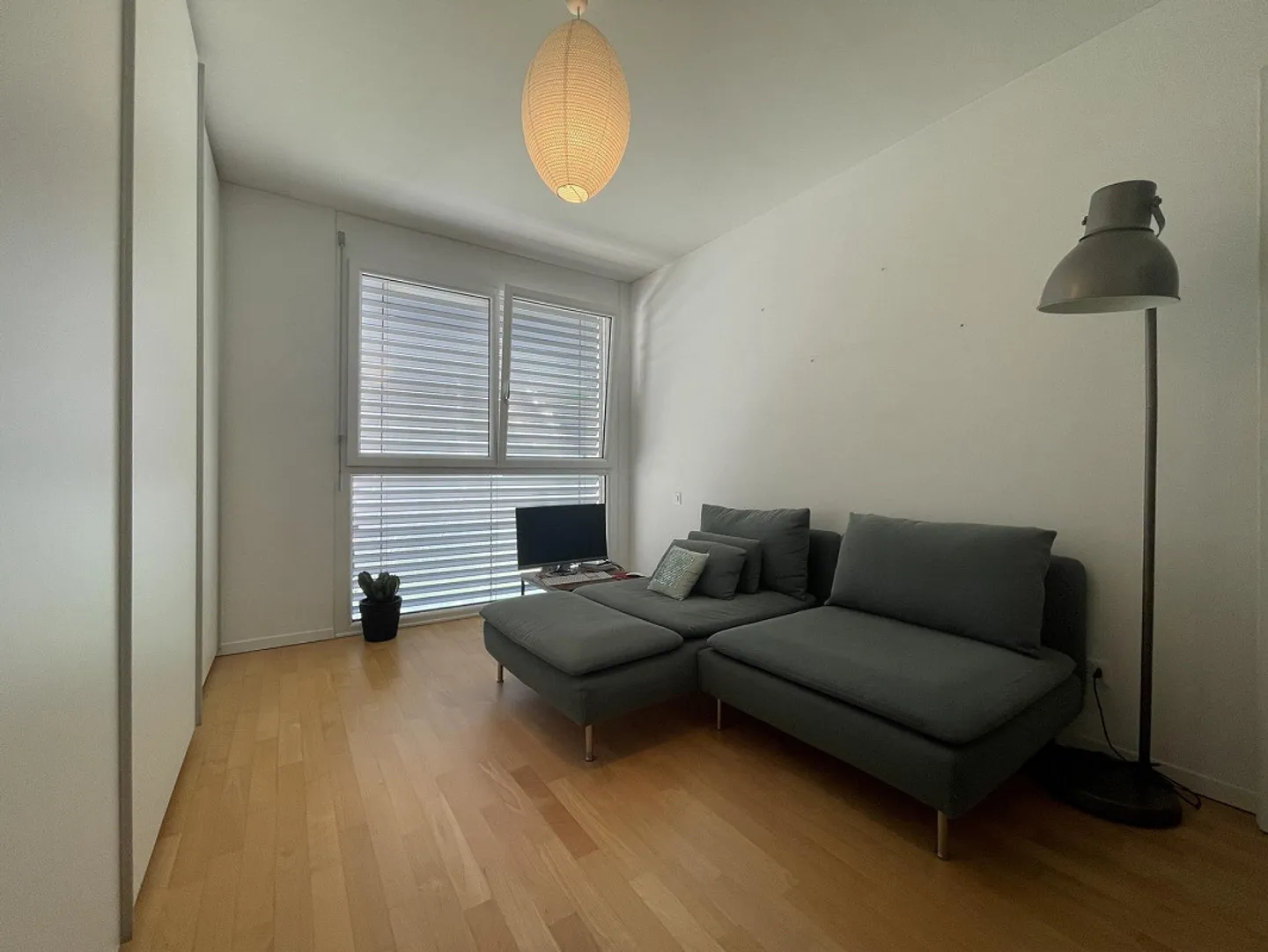 BELL' APPARTAMENTO 3.5 CON GRANDE TERRAZZA E 2 POSTEGGI - Foto 11 di 13