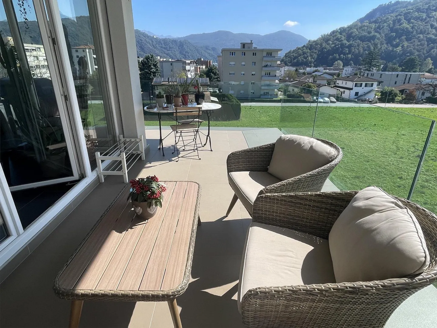 BELL' APPARTAMENTO 3.5 CON GRANDE TERRAZZA E 2 POSTEGGI - Foto 13 di 13