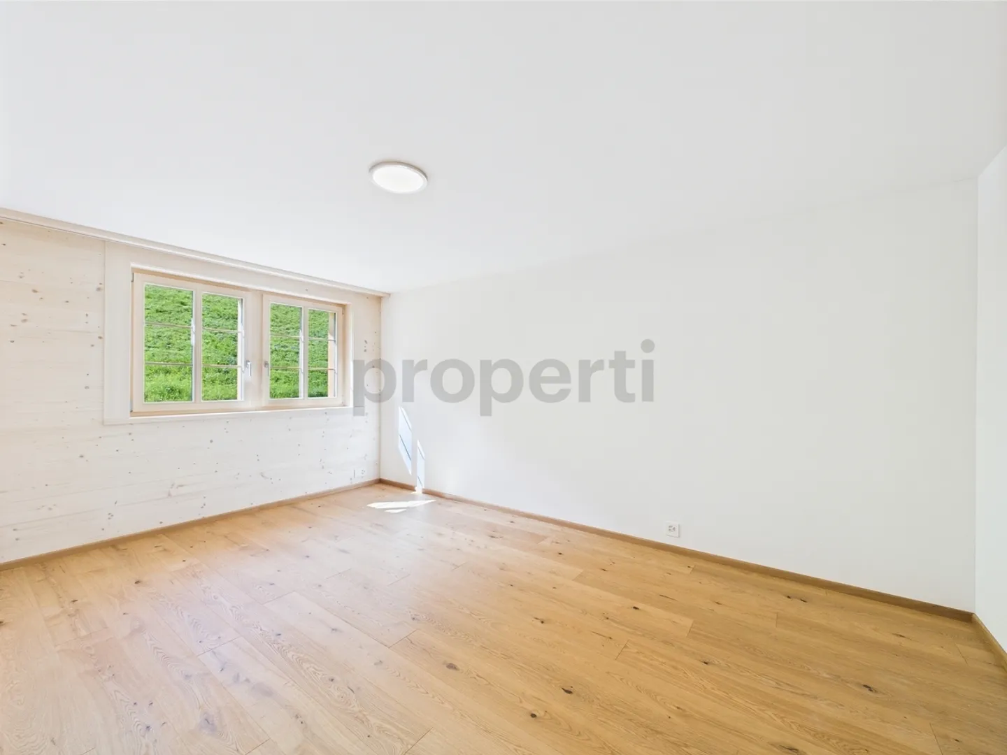 Grosszügige 4.5 Zimmer Wohnung in Oberwil im Simmental mit Aussicht - Foto 6 von 13