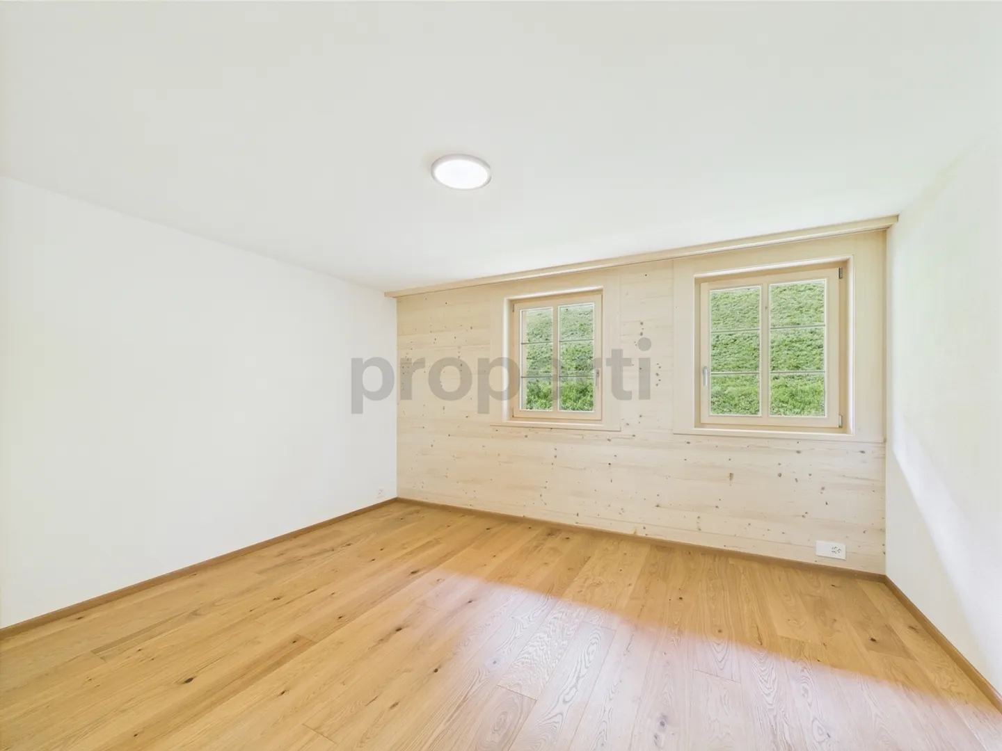 Grosszügige 4.5 Zimmer Wohnung in Oberwil im Simmental mit Aussicht - Foto 9 von 13