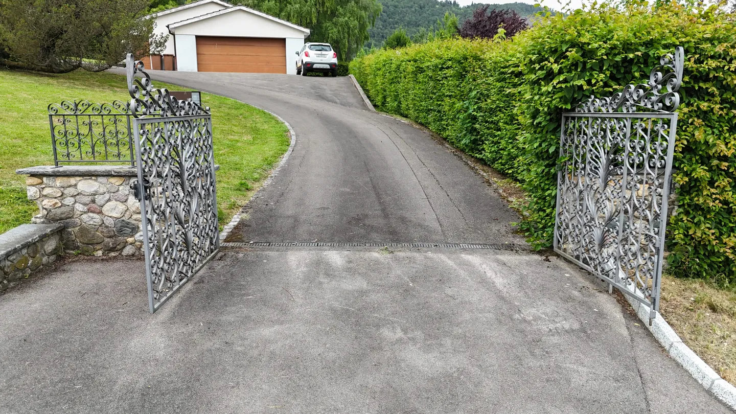 Spacious Villa in Glovelier - Photo 5 of 13