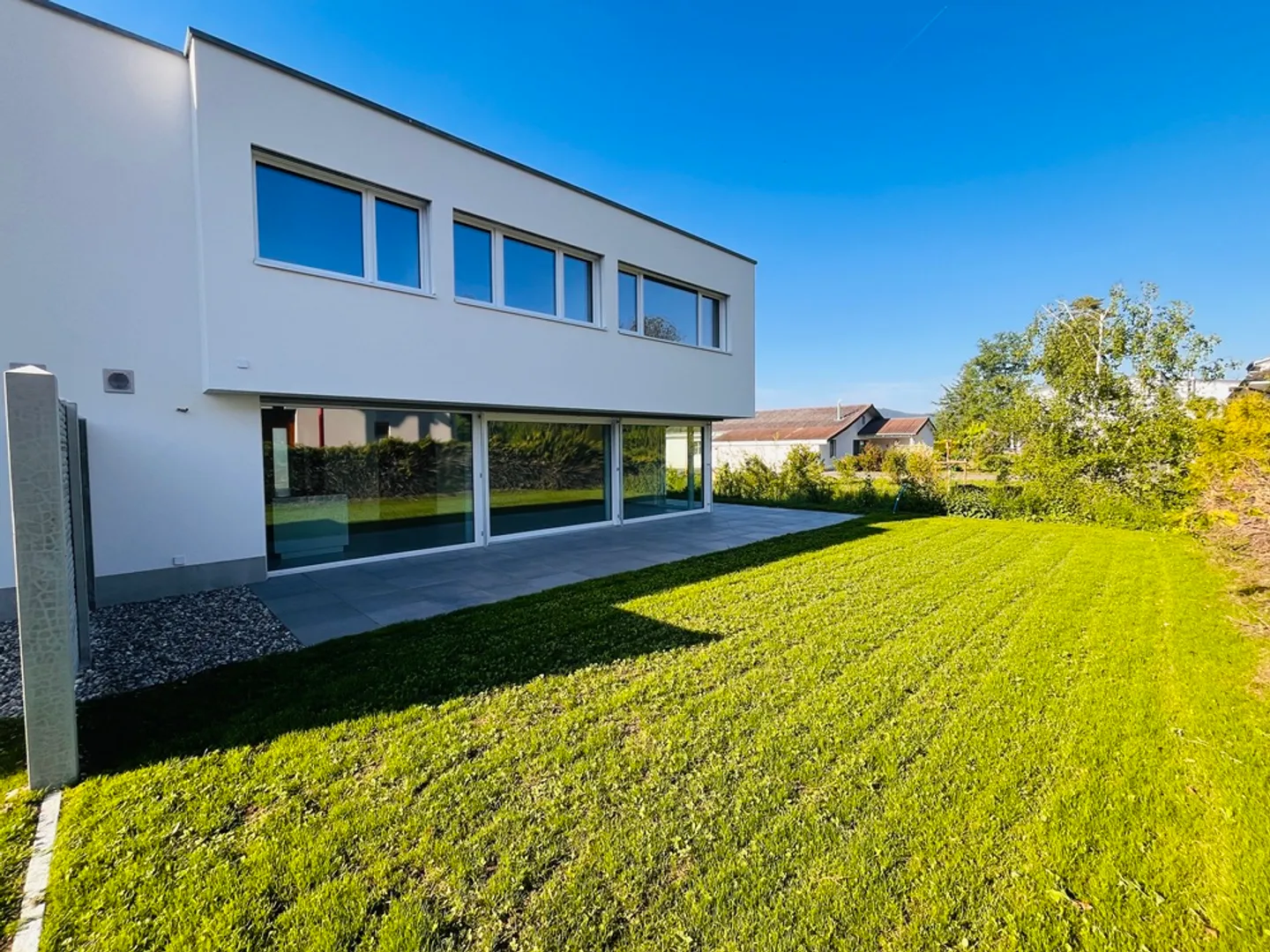 Doppelhaushälfte 5.5 Zimmer - Foto 1 von 13