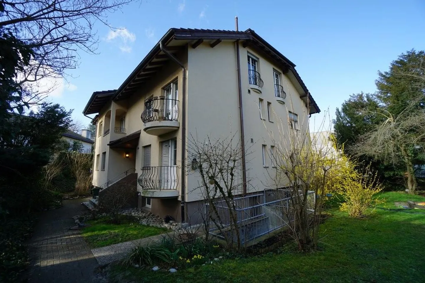 Charmante Wohnung in Binningen - Foto 1 von 10