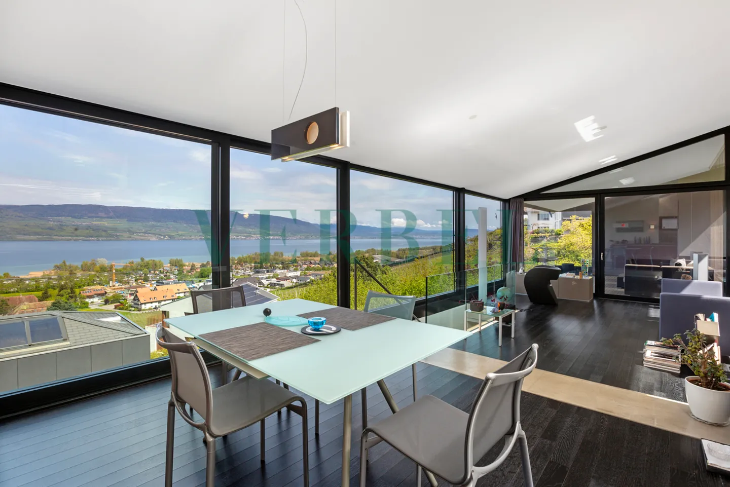 Villa di design con vista panoramica sul lago - Foto 3 di 25