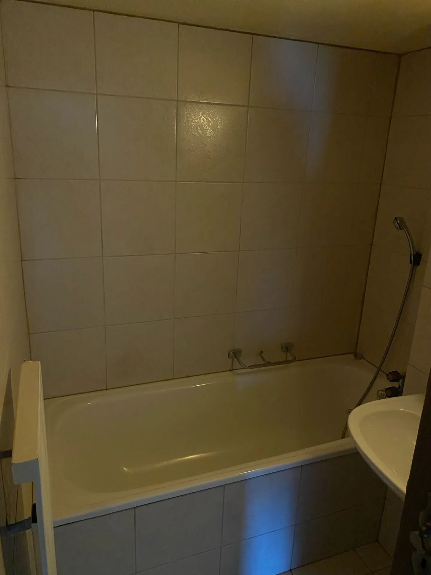 Apartment for rent - Photo 4 of 5