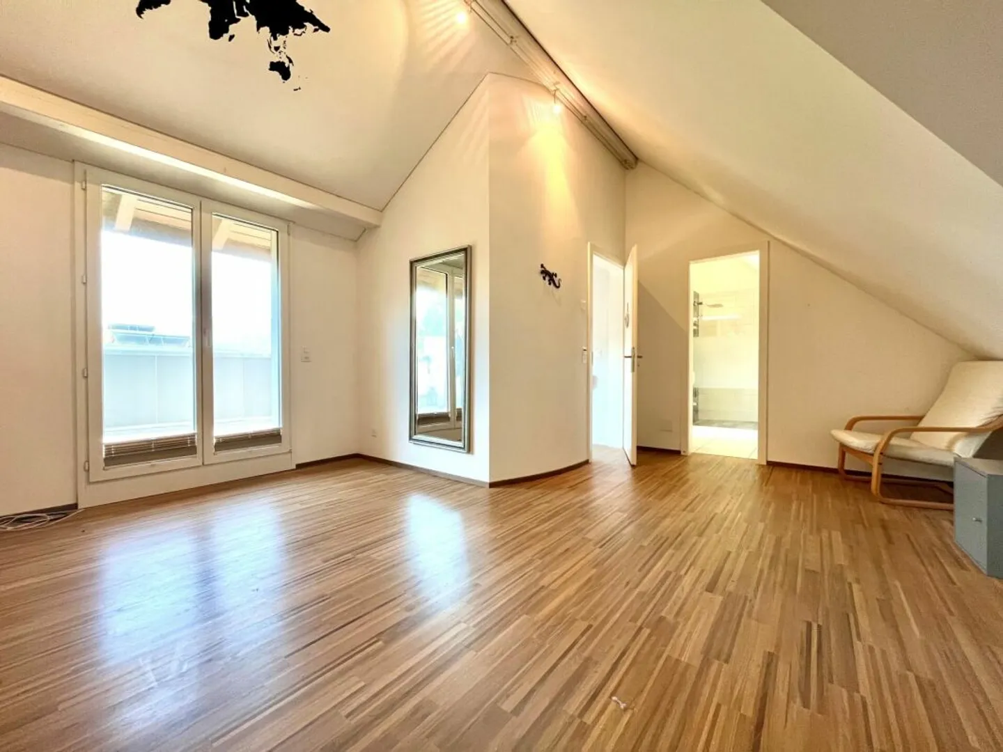 Casa bifamiliare di 7,5 stanze in un tranquillo quartiere residenziale a Port - Foto 1 di 18