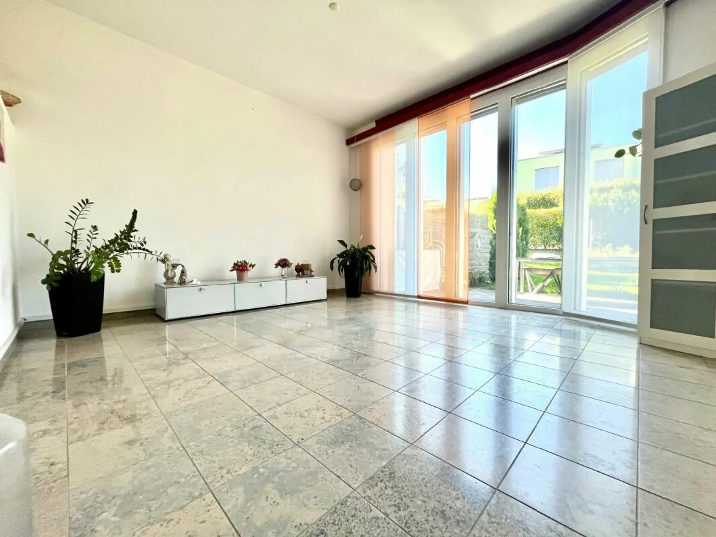 Casa bifamiliare di 7,5 stanze in un tranquillo quartiere residenziale a Port - Foto 3 di 18