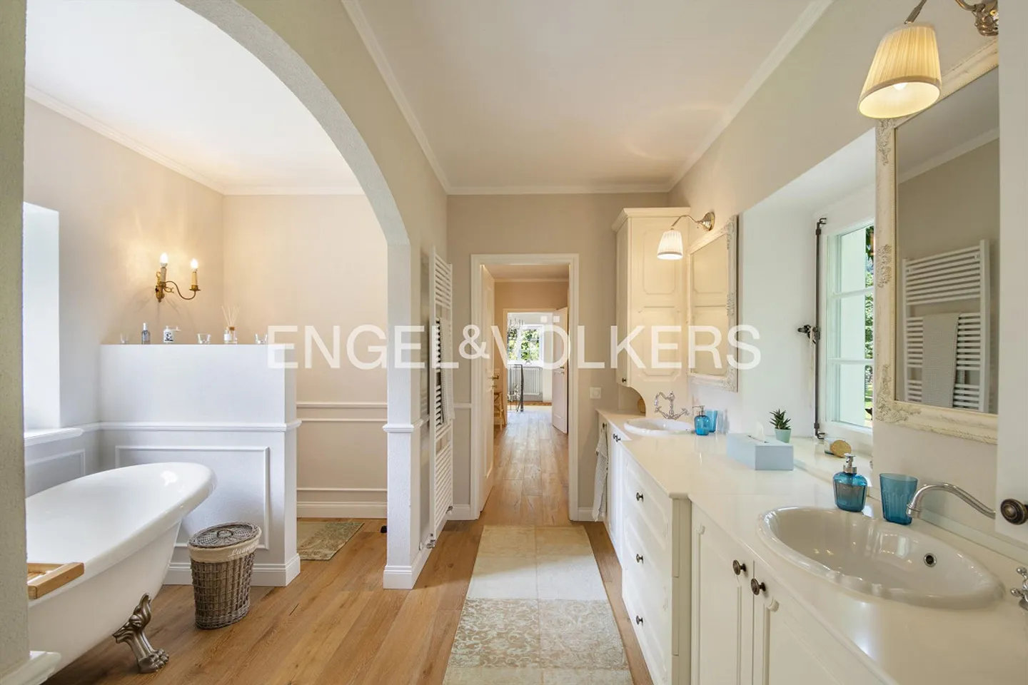 Villa in stile toscano con piscina e recinzione per cavalli (19) - Foto 9 di 16