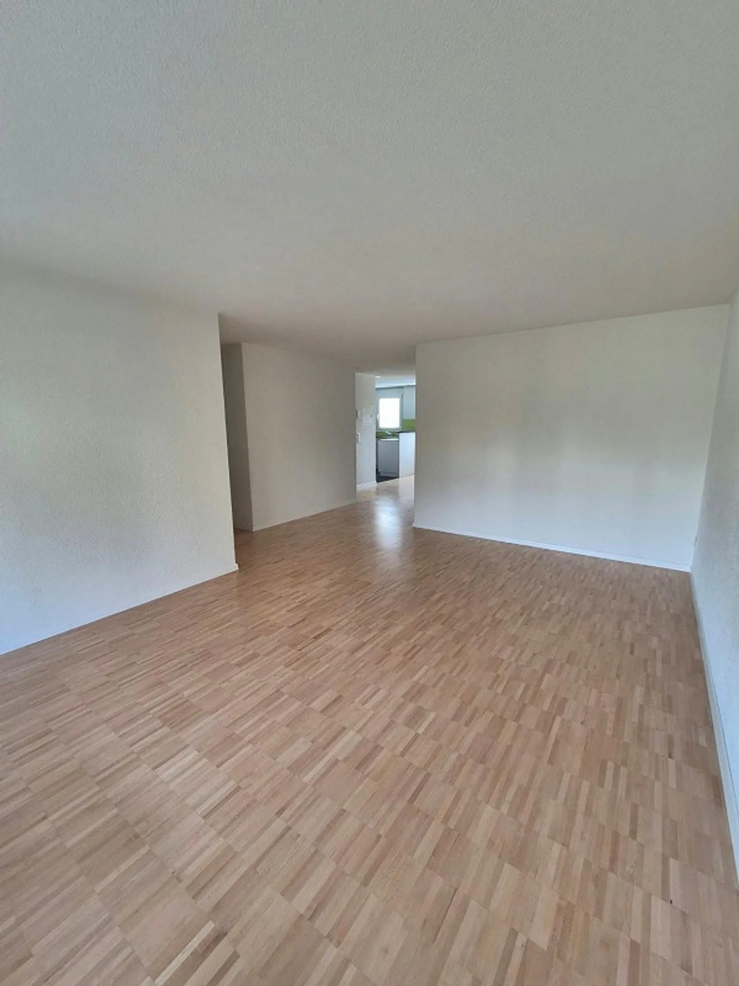 Appartement moderne de 4,5 pièces avec terrasse spacieuse - Photo 9 sur 13