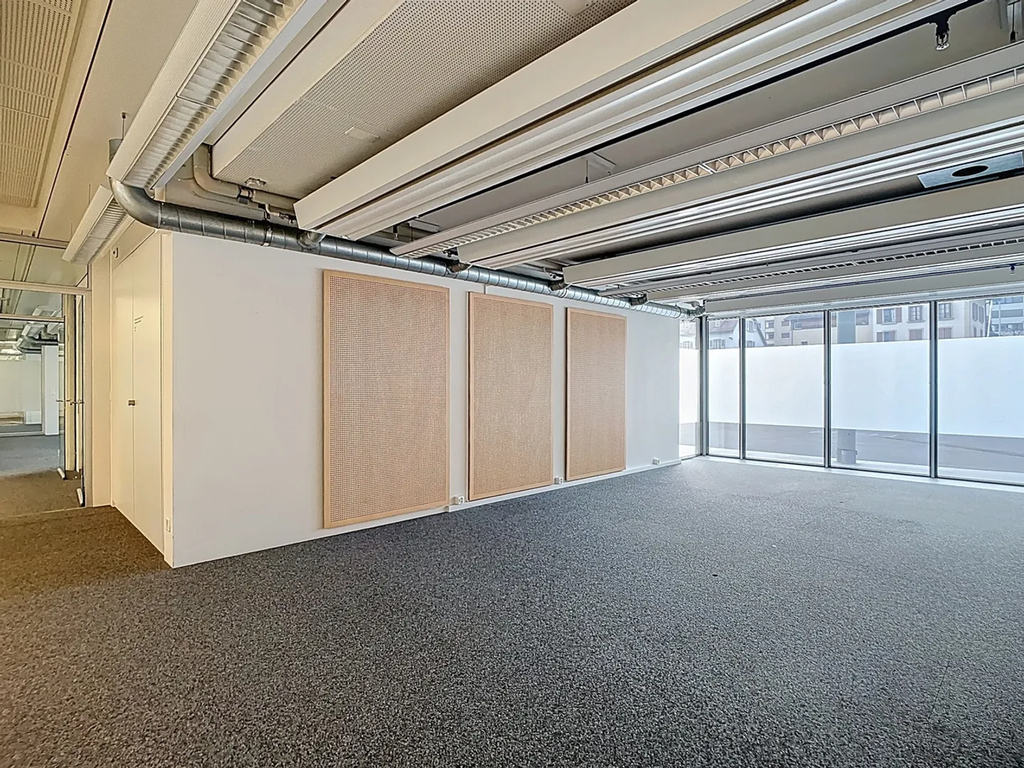Commercial space of approx. 1450 m² on the ground floor - Photo 8 of 22