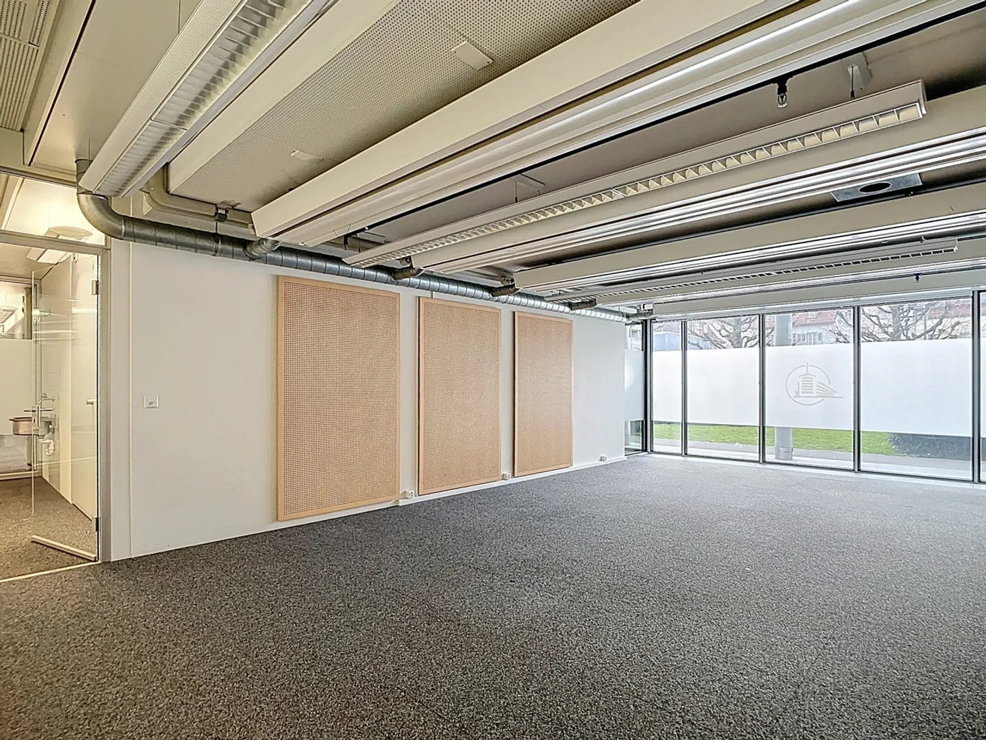 Commercial space of approx. 1450 m² on the ground floor - Photo 10 of 22