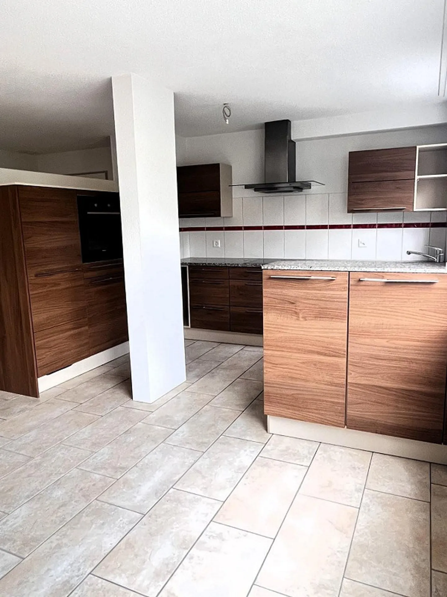 Helle Wohnung in Seenähe - Foto 2 von 8