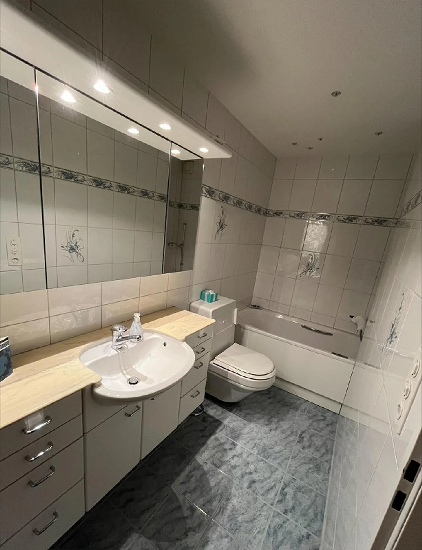 6 Rooms, 132 m², 2nd Floor - Photo 4 of 5