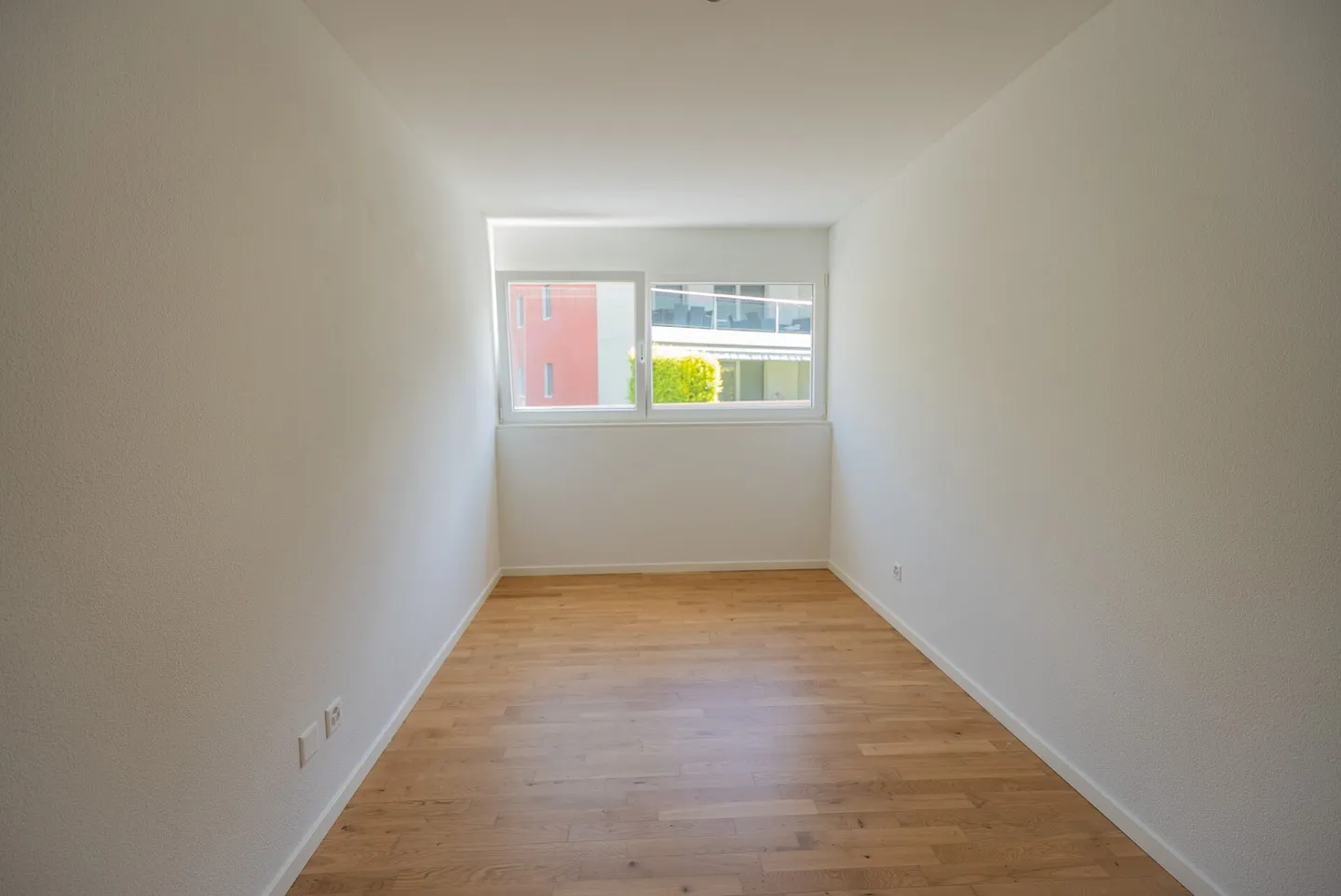 Nous vendons un bel appartement de 4,5 pièces à Monte Carasso, entouré par les murs de la ville - Photo 12 sur 17