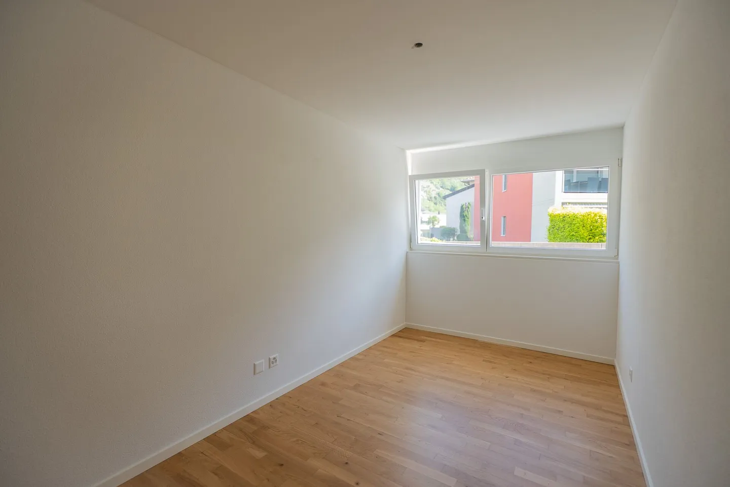 Nous vendons un bel appartement de 4,5 pièces à Monte Carasso, entouré par les murs de la ville - Photo 13 sur 17