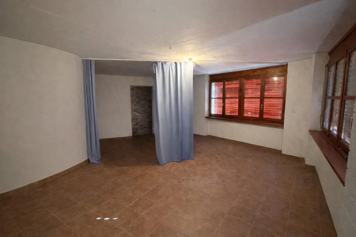 Appartement charmant avec jardin d'hiver - Photo 4 sur 8