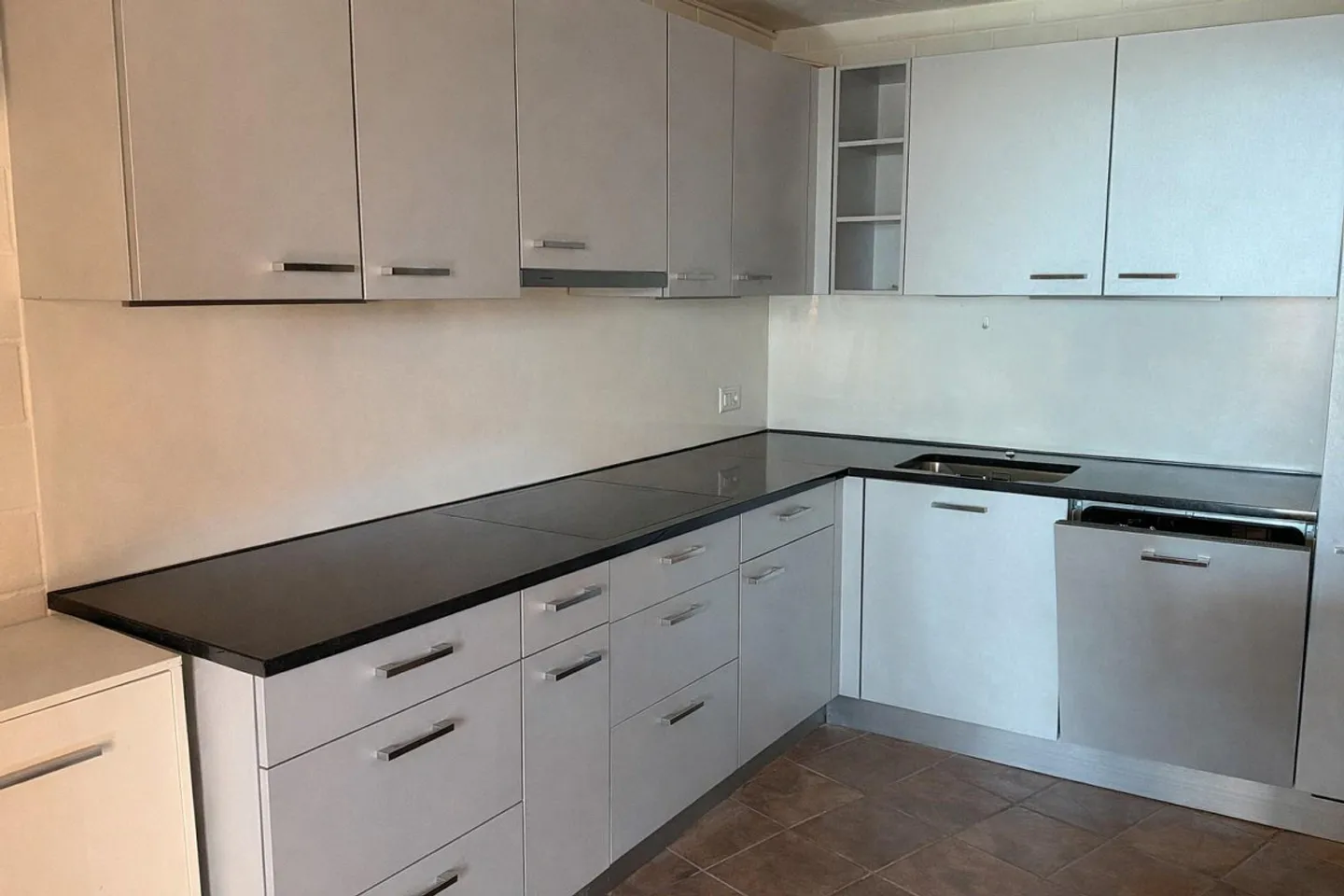 Appartement charmant avec jardin d'hiver - Photo 3 sur 8