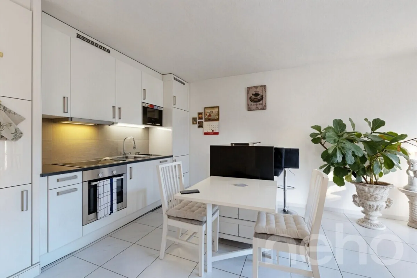 Beautifully located apartment in Sierre with panoramic view - Photo 1 of 9