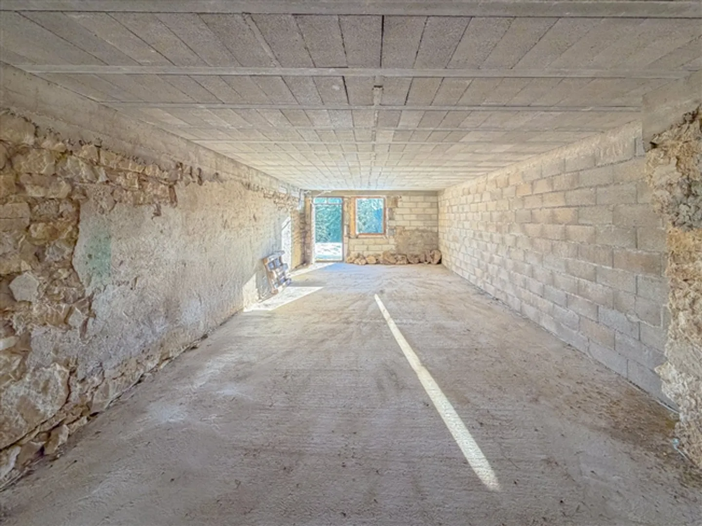 Historical Semi-Detached House on Agricultural Land of 17,197 m² - Photo 10 of 16